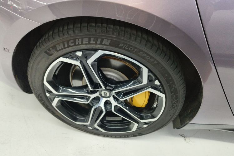 小米汽车 小米SU7 2024款 四驱Max创始版车身外观6008