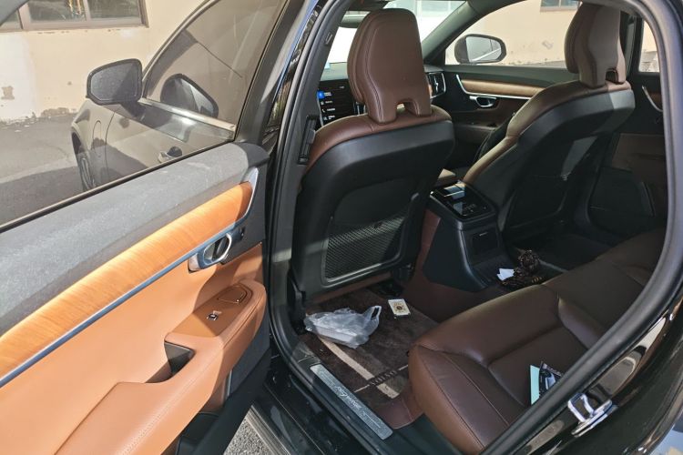 沃尔沃S90新能源 2021款 T8 E驱混动 智逸豪华版中控内饰21