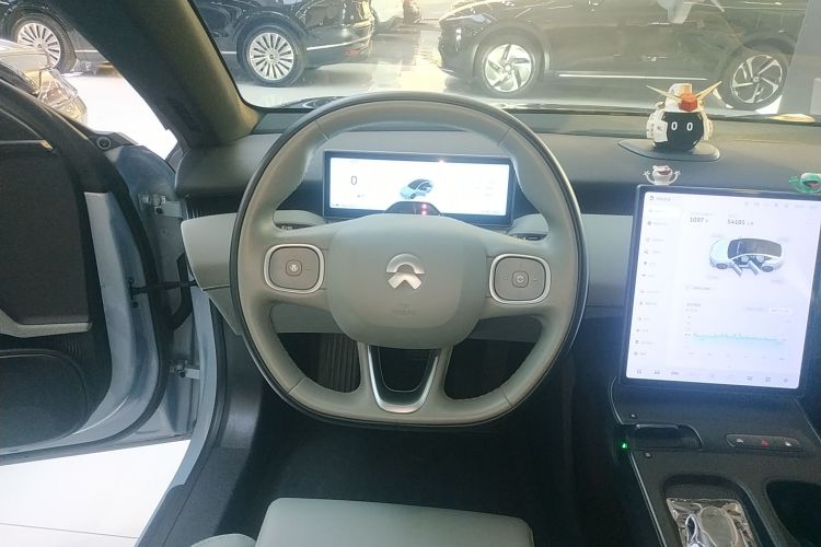 蔚来ET5 2022款 75kWh中控内饰13