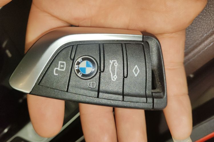 宝马3系 2021款 320i 运动套装中控内饰7001