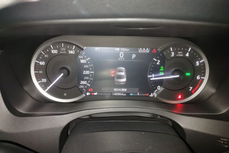 捷豹XEL 2020款 2.0T 200PS R-DYNAMIC S进取运动版中控内饰14