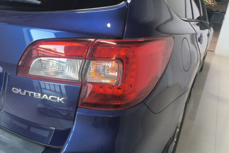 斯巴鲁 傲虎 2017款 2.5i 豪华导航版 EyeSight车身外观9