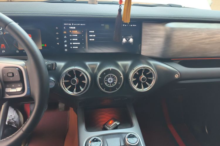 坦克300 2021款 越野版 2.0T 征服者中控内饰16