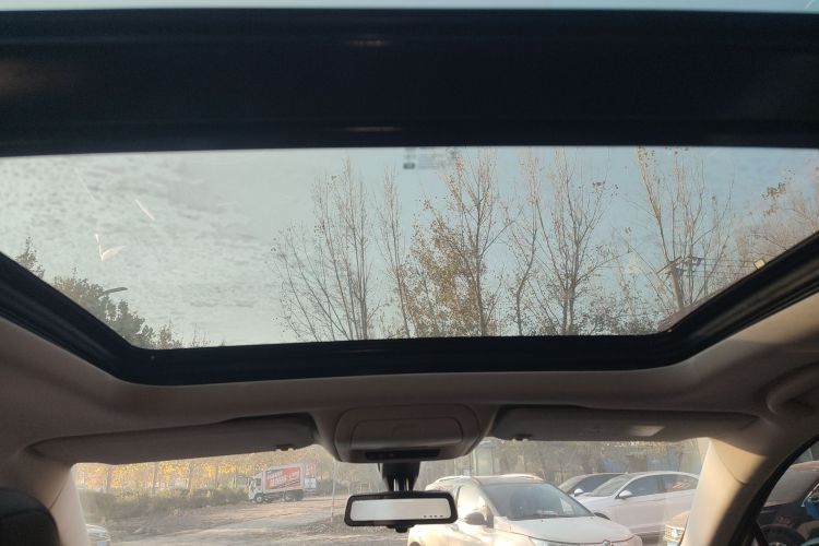 凯迪拉克XT5 2016款 25T 豪华型中控内饰22