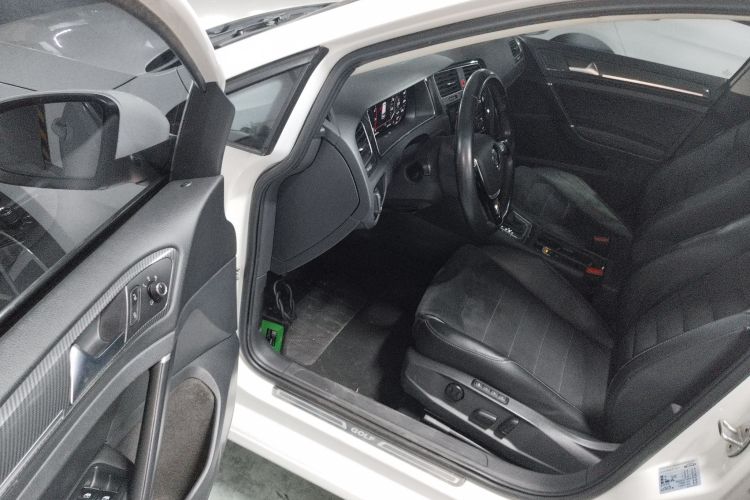 大众 高尔夫 2019款 280TSI DSG豪华型 国VI中控内饰20