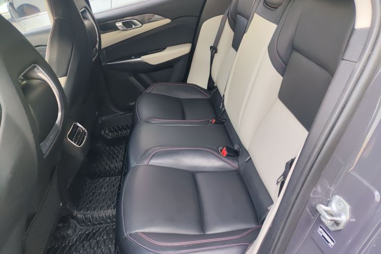 领克02 2022款 1.5TD DCT耀Plus中控内饰7004