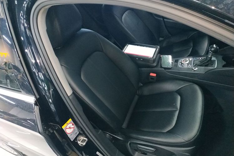 奥迪A3 2018款 30周年年型 Limousine 35 TFSI 进取型局部细节41