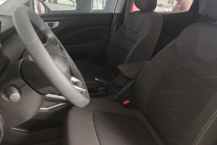 五菱汽车 五菱星驰 2022款 1.5L 手动自由型中控内饰19