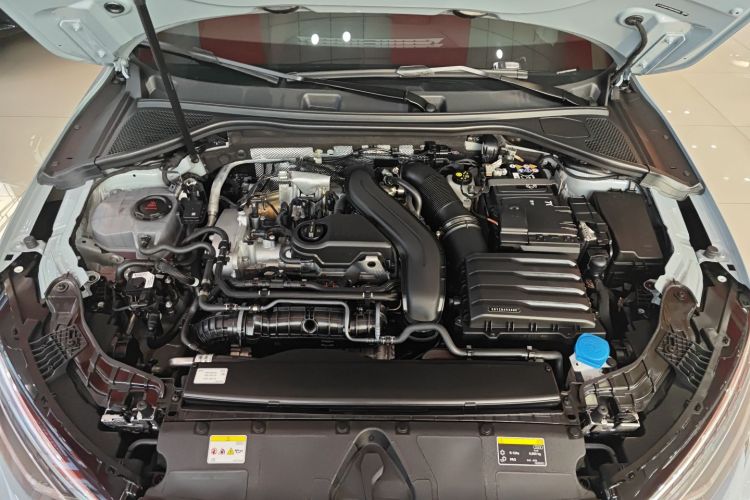 奥迪A3 2026款 A3L Limousine 35TFSI 飞驰尊享型机舱底盘24