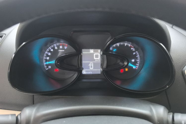 东风风神AX7 2016款 2.0L 自动智逸型中控内饰14