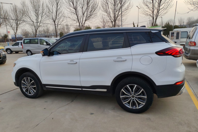 吉利汽车 博越 2020款 1.8TD DCT智尊PRO车身外观4