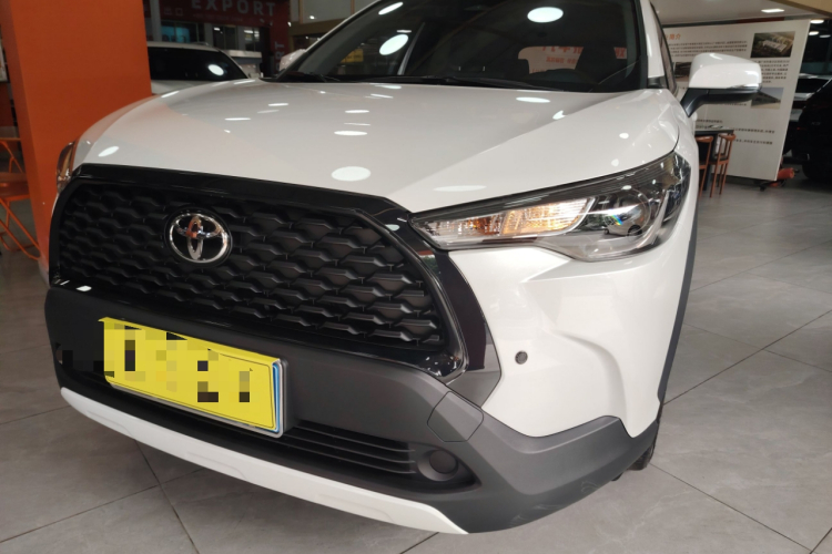 丰田 卡罗拉锐放 2023款 2.0L 先锋版车身外观1