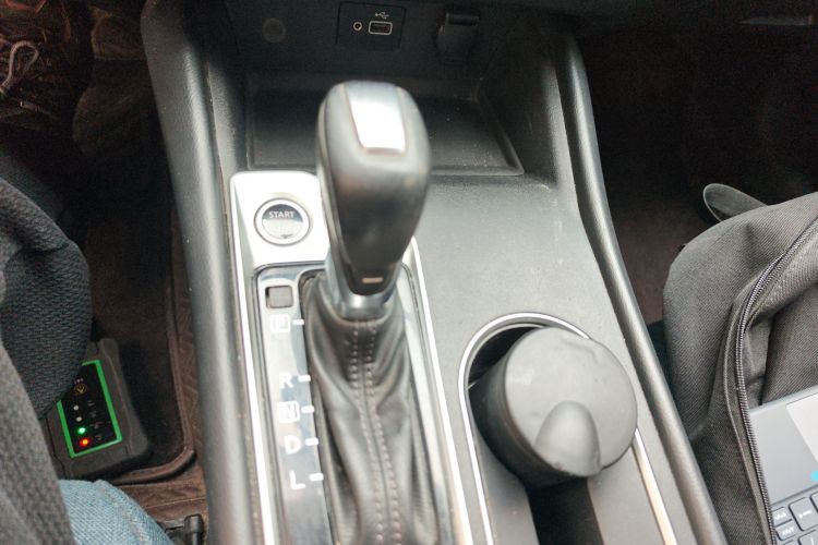 日产 天籁 2019款 2.0L XL 舒适版中控内饰18