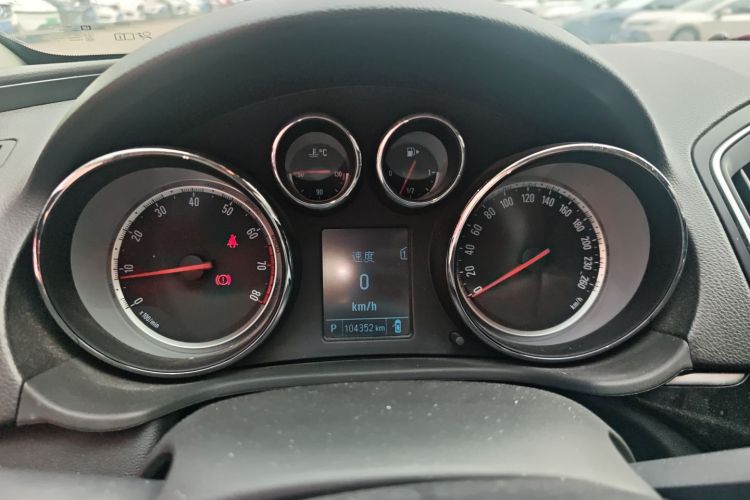 别克 君威 2014款 1.6T 时尚技术型中控内饰14