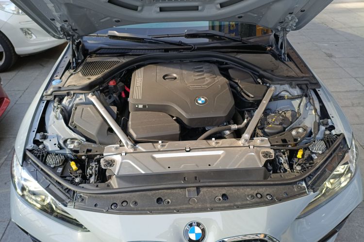 宝马4系 2023款 425i M运动套装机舱底盘24