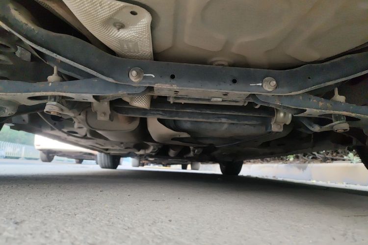 福特 福克斯 2013款 两厢经典 1.8L 自动基本型局部细节9009