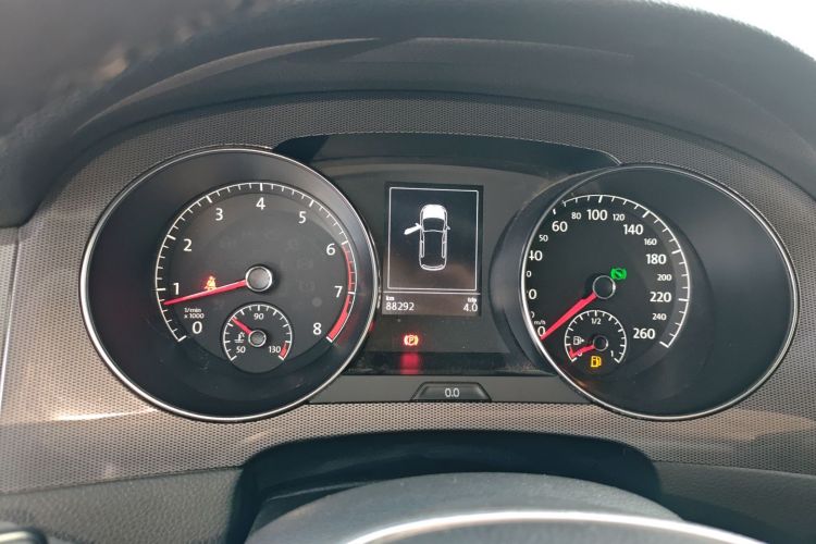 大众 高尔夫·嘉旅 2018款 230TSI 自动进取型中控内饰14