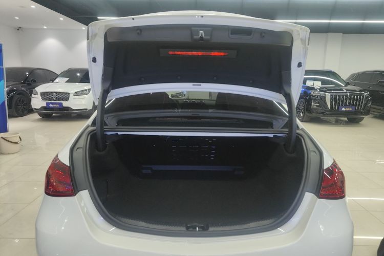 奔驰C级 2023款 改款 C 200 L 运动版机舱底盘23