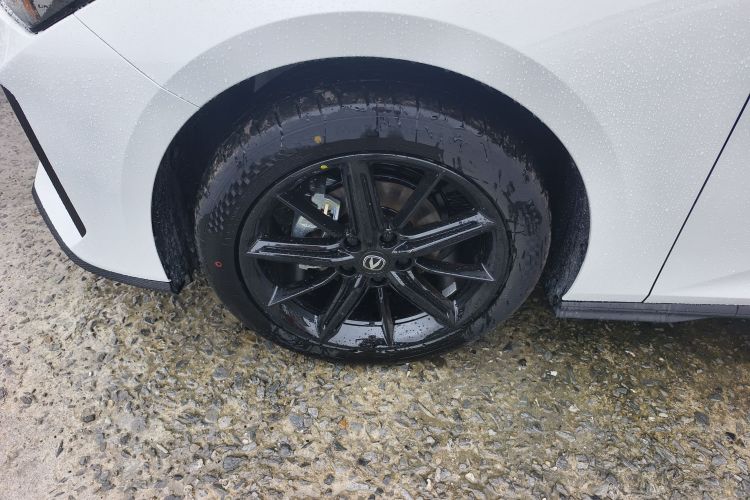 长安UNI-V 2025款 1.5T 500Bar高能版车身外观6007