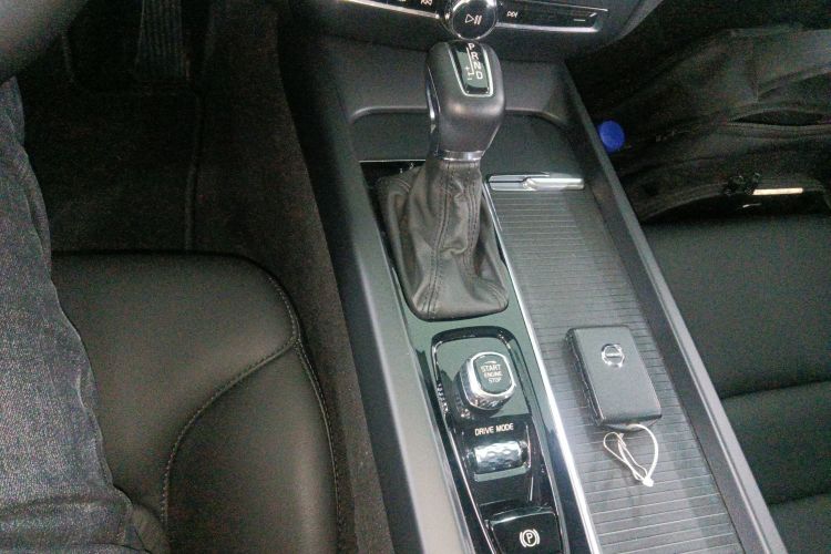 沃尔沃S60 2020款 T4 智逸豪华版中控内饰18