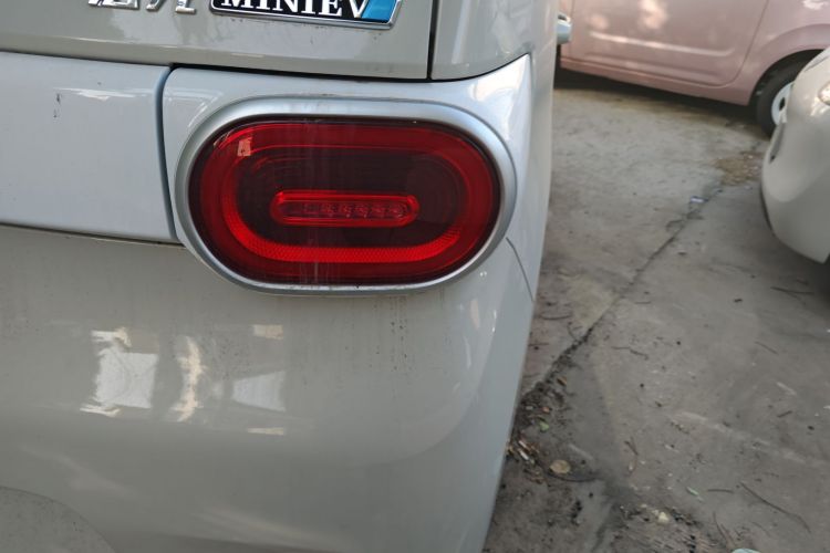 五菱汽车 宏光MINIEV 2024款 第三代 215km 青春版车身外观9