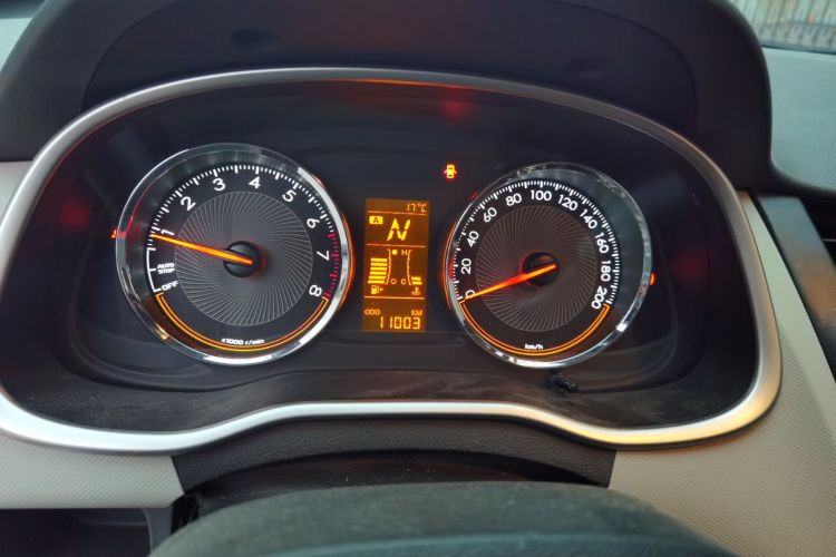 雪佛兰 2015款 赛欧3 1.3L AMT理想版中控内饰14