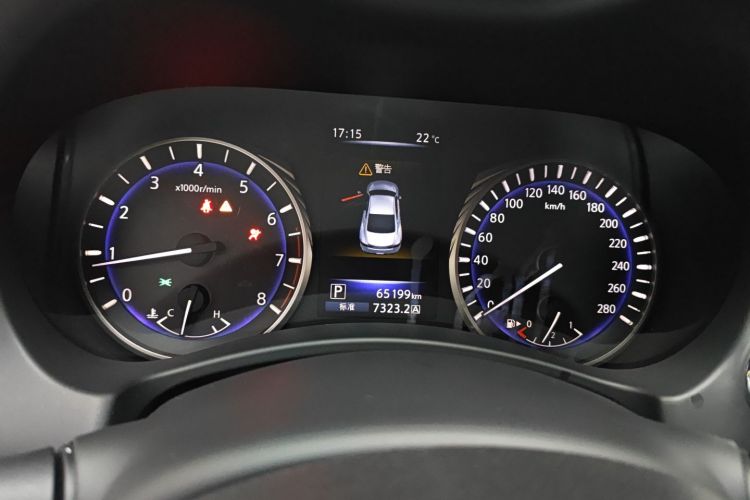 英菲尼迪Q60 2019款 S 2.0T 豪华运动版中控内饰14