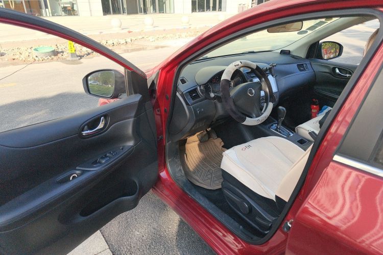 日产 骐达TIIDA 2014款 1.6L CVT舒适型中控内饰20