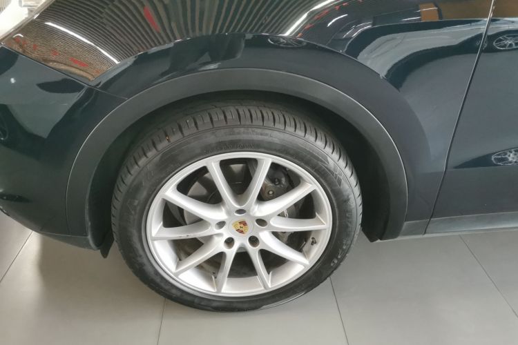 保时捷 2023款 Cayenne 3.0T车身外观6007