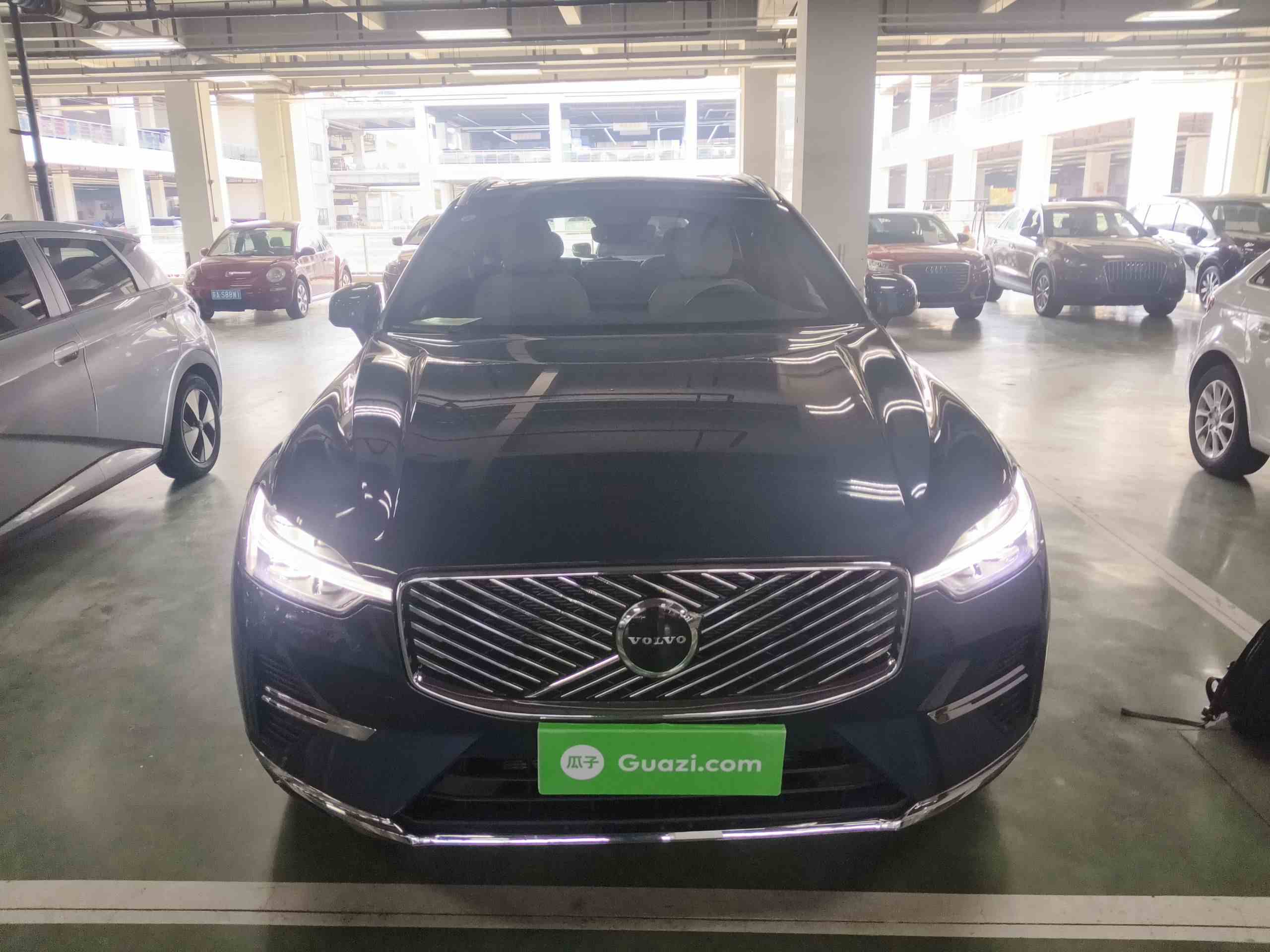 沃尔沃XC60 2026款 B5 四驱智逸豪华版(1)