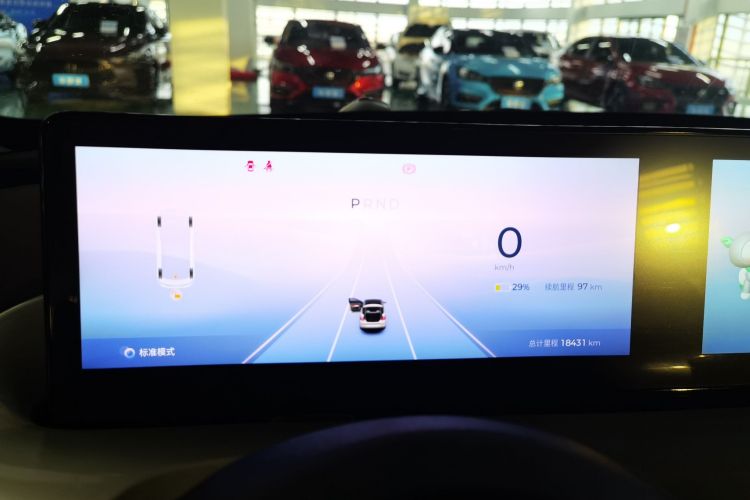 五菱汽车 五菱缤果 2023款 333km 灵犀互联款中控内饰14