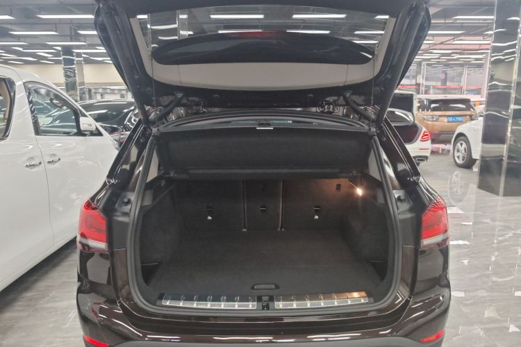 宝马X1 2021款 sDrive25Li 领先型机舱底盘23