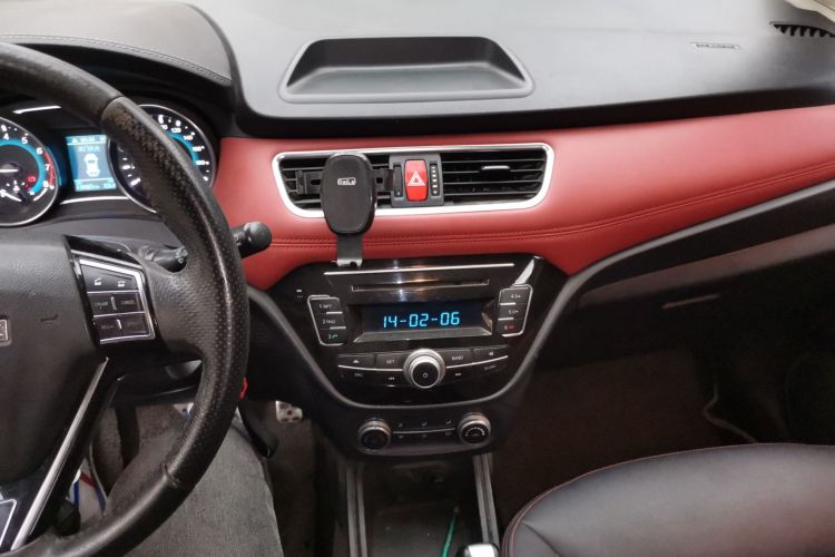 哈弗H1 2016款 蓝标 1.5L AMT都市型中控内饰16