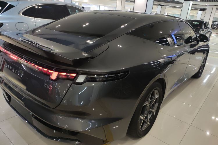 领克Z10 2024款 95kWh 766km后驱Max车身外观6005