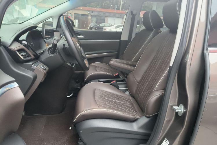 别克GL8 2022款 陆上公务舱 652T 豪华型局部细节19