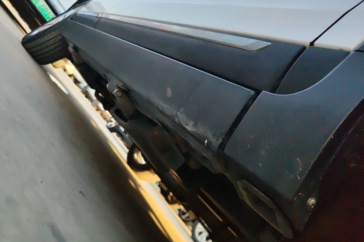 众泰T700 2017款 1.8T 双离合尊贵型局部细节9001