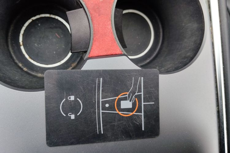 特斯拉 Model Y 2021款 长续航全轮驱动版 3D7中控内饰11