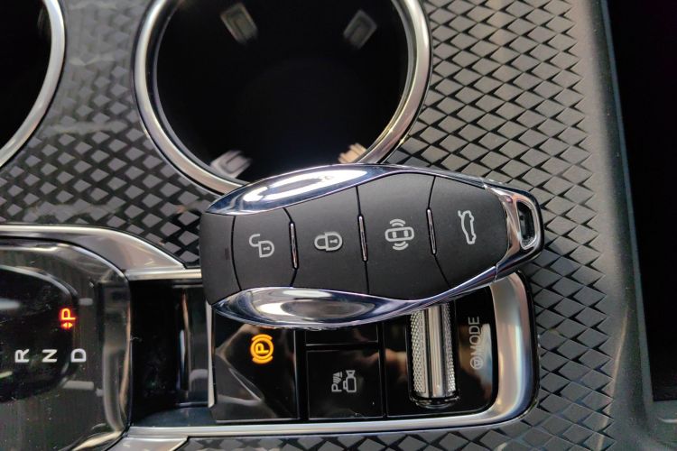 红旗HS3 PHEV 2025款 PHEV 117km 劲为PLUS版中控内饰11