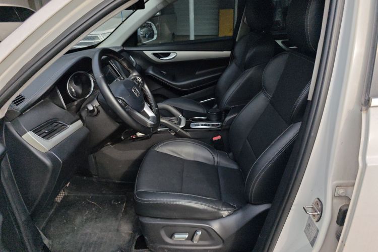 众泰SR7 2016款 1.5T CVT魔方之心版 国V中控内饰19