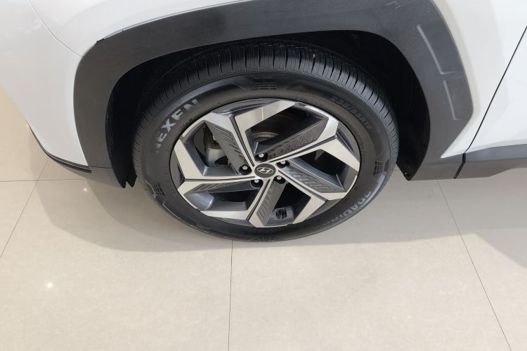 现代 2023款 途胜L 1.5T 自动两驱DLX豪华版车身外观6007