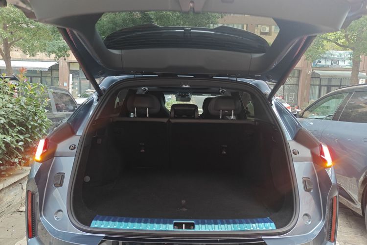 领克08 EM-P 2025款 220km 四驱性能Halo局部细节23