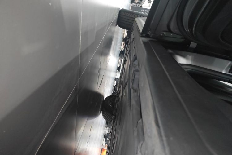 奔驰GLB 2022款 改款 GLB 200 时尚型局部细节9002