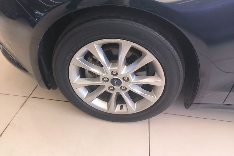 福特 蒙迪欧 2017款 改款 EcoBoost 180 时尚型车身外观6001