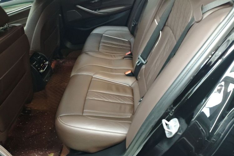 宝马5系 2019款 530Li 领先型 豪华套装中控内饰7004