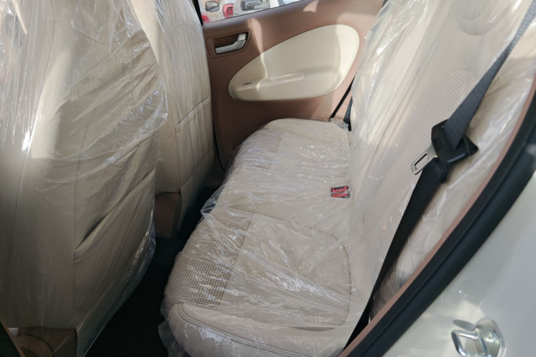 五菱汽车 宏光MINIEV 2025款 四门版 进阶款中控内饰21