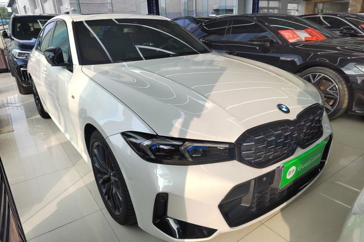 宝马3系 2023款 330i M运动曜夜套装车身外观3