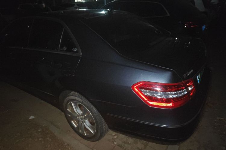 奔驰E级(进口) 2009款 E 300 时尚型车身外观5