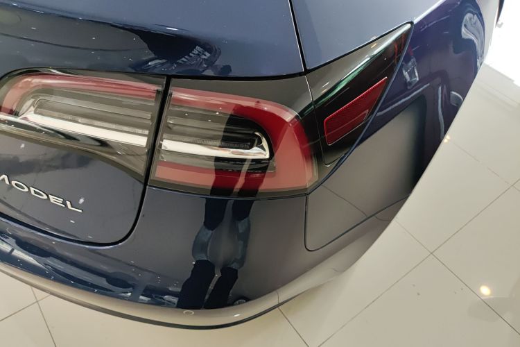 特斯拉 Model 3 2019款 标准续航后驱升级版车身外观6001