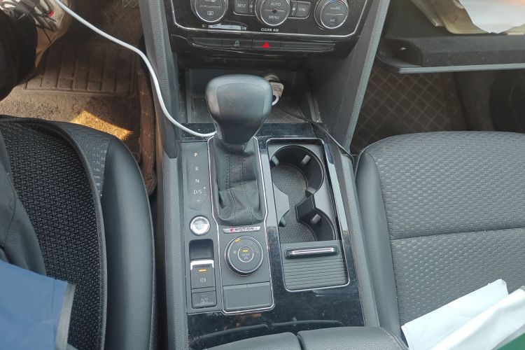 大众 途昂 2017款 380TSI 四驱舒适版中控内饰18