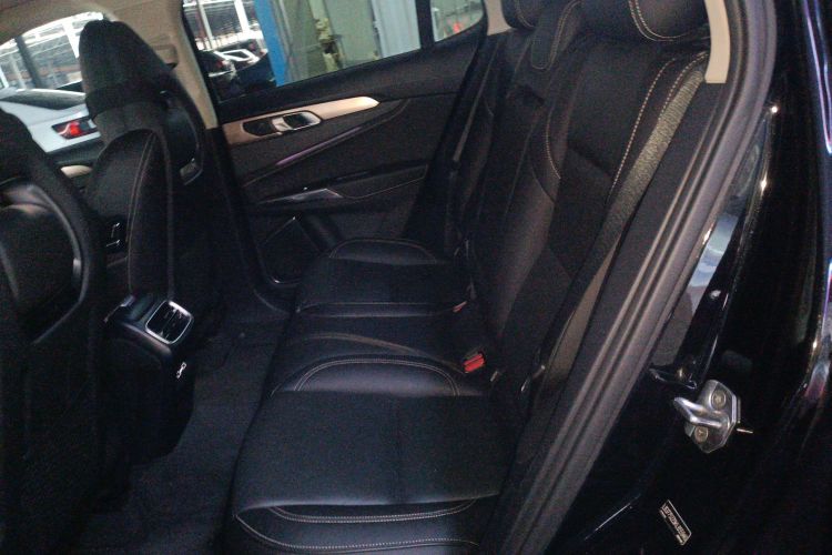 领克01 2019款 2.0T 两驱型Pro版 国VI中控内饰7004